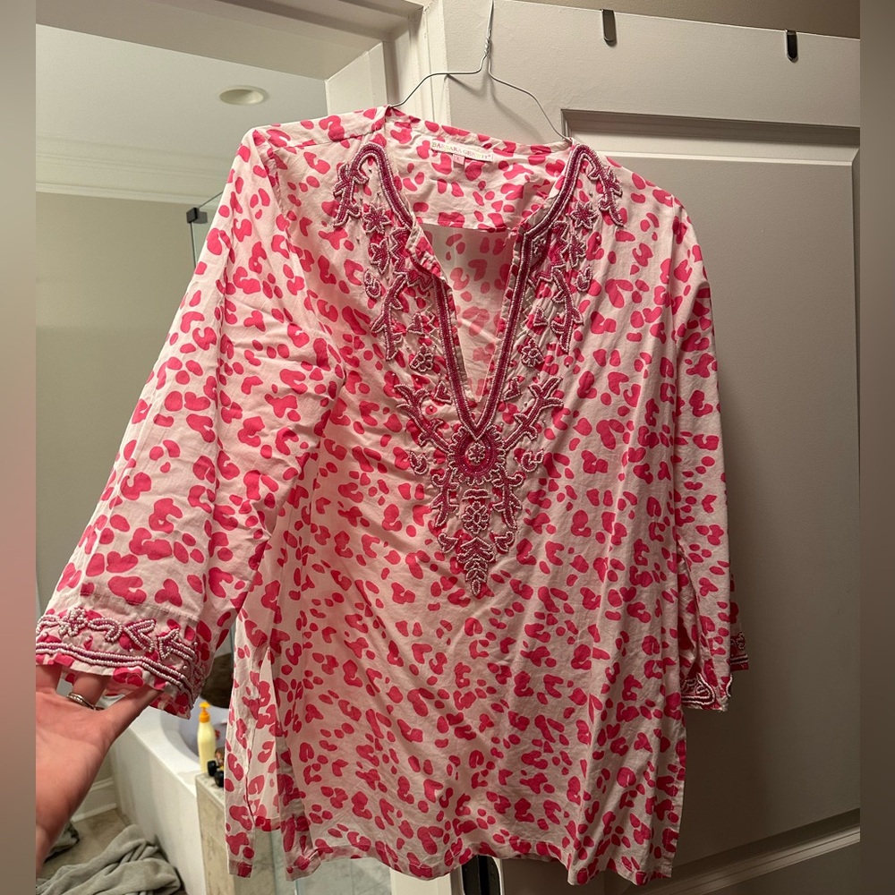 Beachy top - size L. Perfect condition. All beads are in tact. Lightweight.